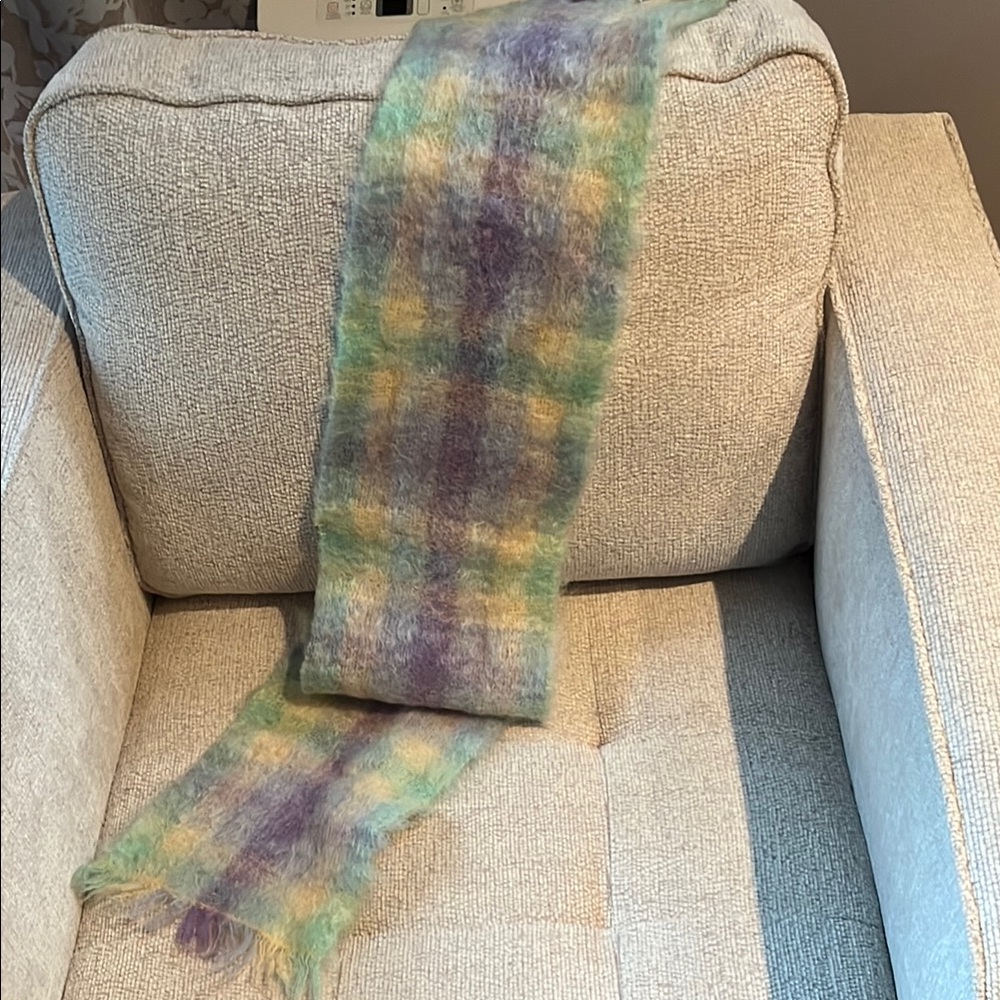 Vintage Plaid Craig- Na- Creidhe  Fuzzy Scarf in Pastel Colors